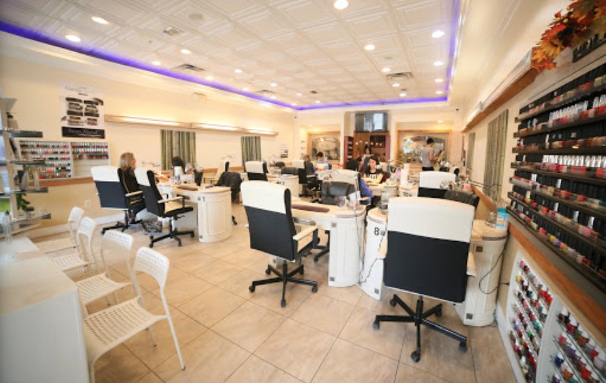 OP Nails & Spa Logo