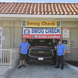 Havi & Mike, our friendly smog technicians!