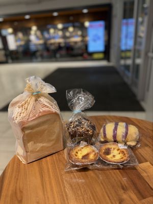 85°C Bakery Cafe-Sherman Oaks by null