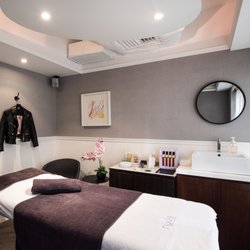 Nude Beautique - Treatment Room