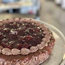 Houlden's Rise Above - Cherry chocolate cheesecake