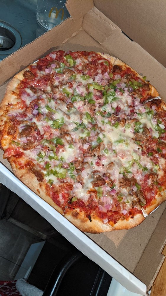 FOUNTAIN CITY ICE HOUSE Updated August 2024 110 W Mulberry St