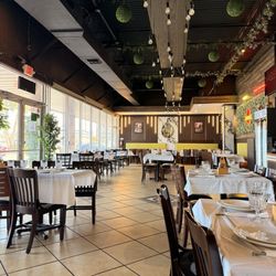 Rokhat Grill - Interior