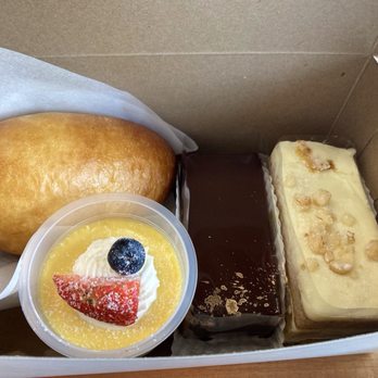 Patisserie Nanako - Curry bun, caramel custard, Chocolate peanut butter bar, Macadamia Carrot cake - Bakeries Near Me - Kamuela, Hawaii Patisserie Nanako - Curry bun, caramel custard, Chocolate peanut butter bar, Macadamia Carrot cake - Bakeries Near Me - Kamuela, Hawaii