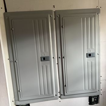 Line Electric - Installed two side by side 200 amp sub panels - Electricians Near Me - Saint Louis, Missouri Line Electric - Installed two side by side 200 amp sub panels - Electricians Near Me - Saint Louis, Missouri