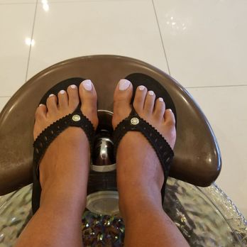 Sweet Nail Bar - Deluxe pedicure - Nail Salons Near Me - Richardson, Texas