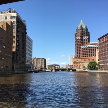 Edelweiss Cruises - Boat Charters Near Me - Milwaukee, Wisconsin