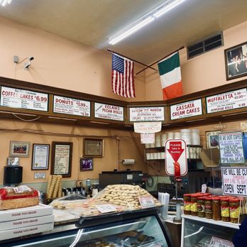 Bommarito Bakery - Bakeries Near Me - Saint Clair Shores, Michigan