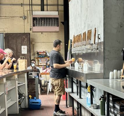 Hitchhiker Brewing - Brewery & Tap Room by null