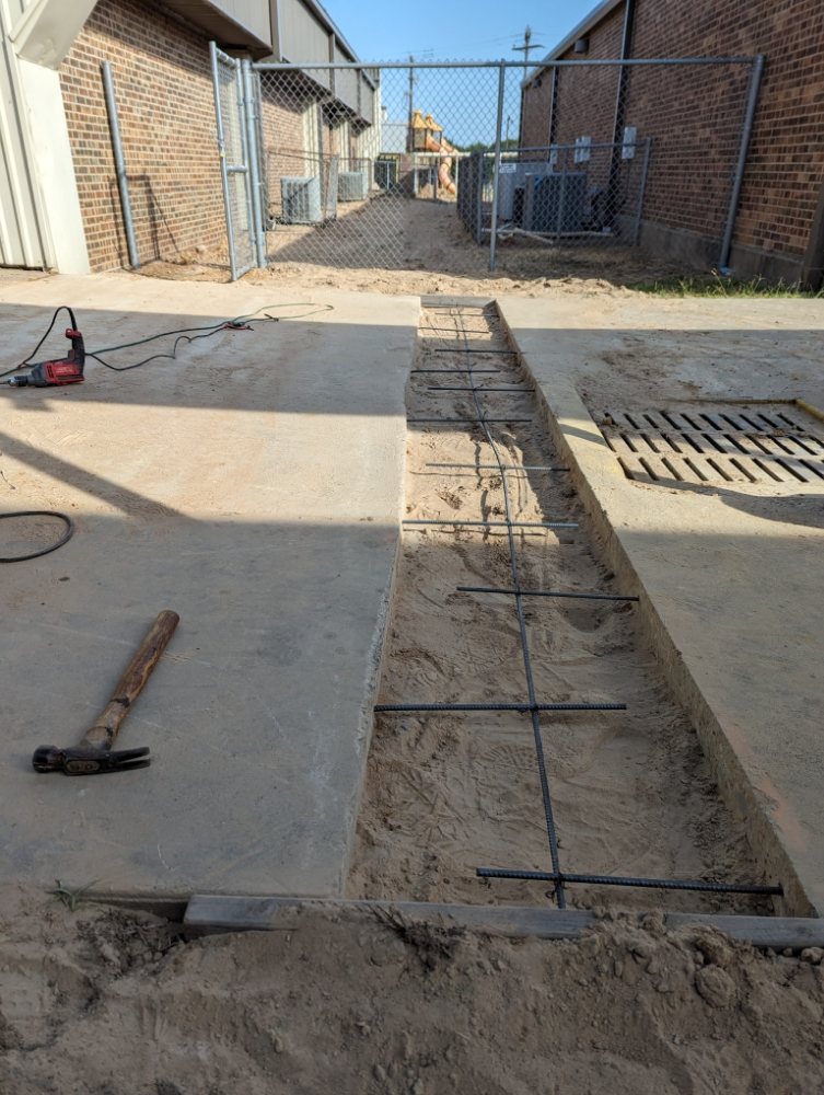 Slide of JonLexx Construction