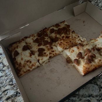Pizza Hut - Detroit style pizza with no sauce - Pizza Near Me - Columbia, South Carolina Pizza Hut - Detroit style pizza with no sauce - Pizza Near Me - Columbia, South Carolina
