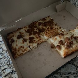Pizza Hut - Detroit style pizza with no sauce
