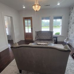 Entrance and sitting area