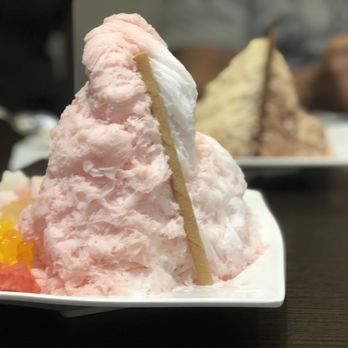 Frostcity - Lychee & Watermelon - Desserts Near Me - Honolulu, Hawaii