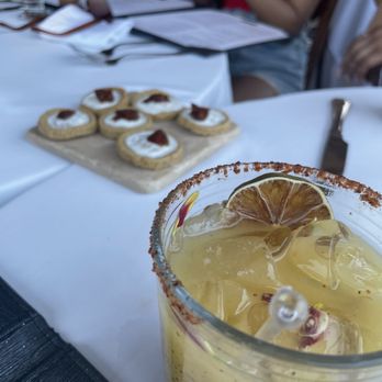 Le Kliff - Passion fruit Mango Margarita - Seafood Near Me - Boca de Tomatlán, JAL
