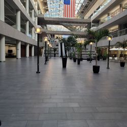 Bloomfield Public Library Atrium Library - Lobby