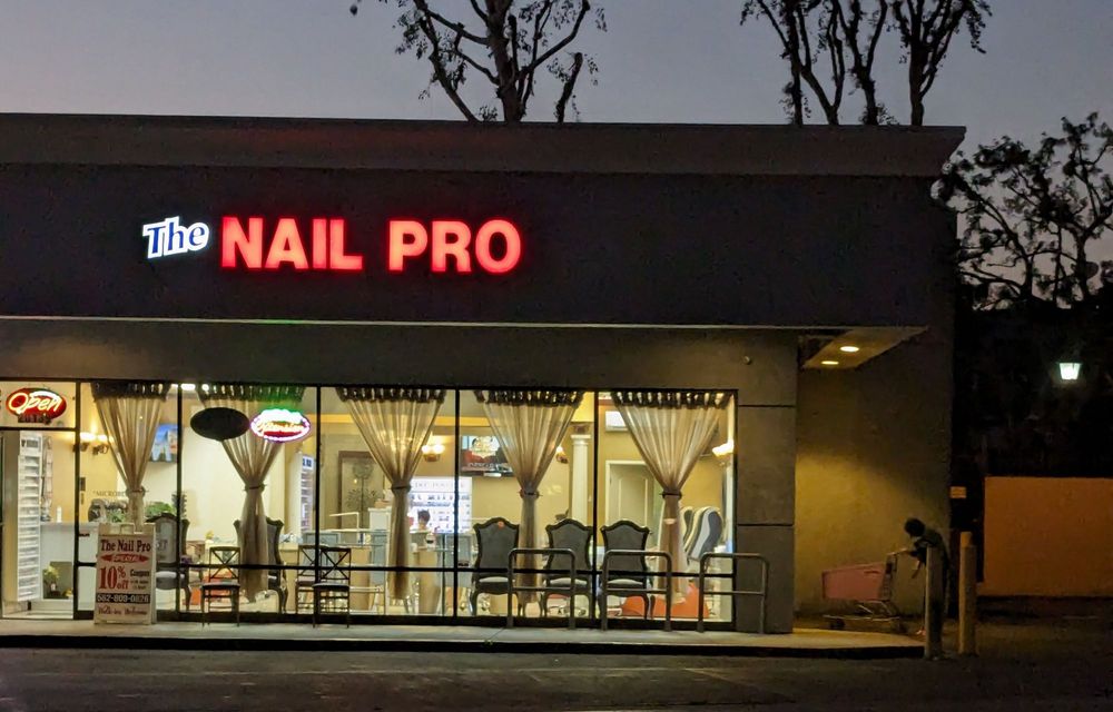 THE NAIL PRO 825 Photos & 267 Reviews 20139 Pioneer Blvd, Lakewood, California Nail Salons