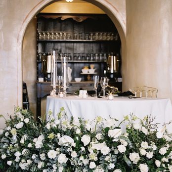 Royal Bee Flower Co. - Floral Designers Near Me Royal Bee Flower Co. - Floral Designers Near Me