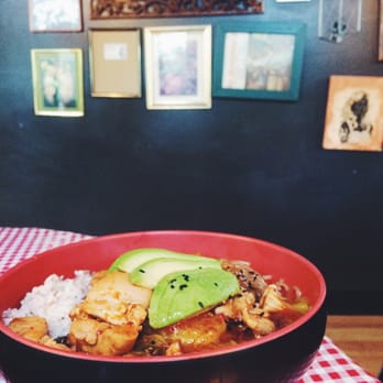 Koriente - Koriente curry with rice and noodles - Asian Fusion Near Me - Austin, Texas