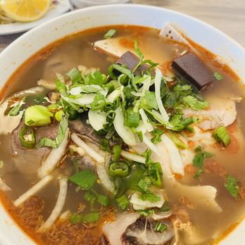 Hue Restaurant - Vietnamese Near Me - San Jose, California