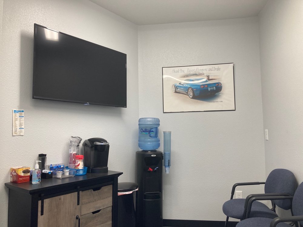 EXPERT ALIGNMENT AND BRAKE Updated October 2024 17 Reviews 2126 N