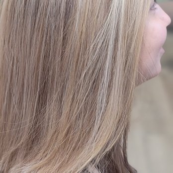 KarRen Davidson - Golden blonde with shadow root. Foliage techniques using 3 patterns... I'm in love with this. - Makeup Artists Near Me KarRen Davidson - Golden blonde with shadow root. Foliage techniques using 3 patterns... I'm in love with this. - Makeup Artists Near Me