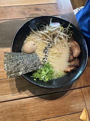 Jimoto Ramen by null