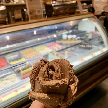 Amorino Gelato - Small Hazelnut - Ice Cream & Frozen Yogurt Near Me - Boston, Massachusetts