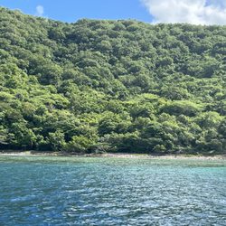 SS Tobias Snorkel and Beach Tours - Approaching the island to snorkel.