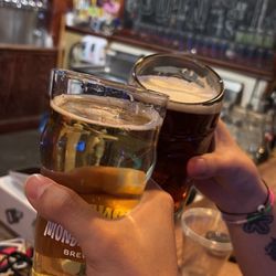 The Beer Growler - Brookhaven - Good beers with good company