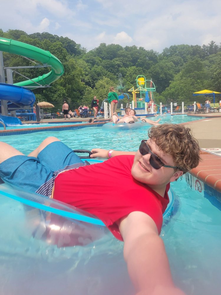 CLARKSBURG SPLASH ZONE WV98, Clarksburg, West Virginia Water Parks