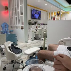 Lavish Nails & Spa