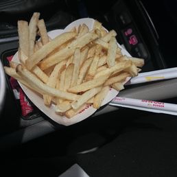 Piping hot fries! Piping hot fries!