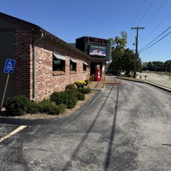 Ethyl's Smokehouse & Saloon - Exterior