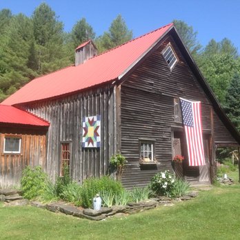 Johnnycake Flats Inn - Fourth of July - Hotels Near Me - Roxbury, Vermont