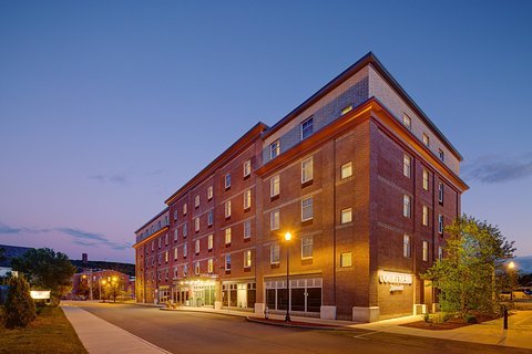 Courtyard Keene Downtown by null