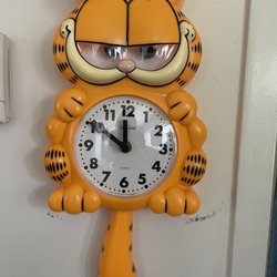 Montana Clock Shop - Garfield Clock