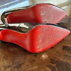 Boca Best Shoe Repair - Before, which easily could have been sanded down and repainted.