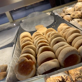 Lavender Bakery & Cafe' - Cafes Near Me - Berkeley, California