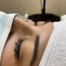 Onyx and Emerald Lash Bar - Classic set
