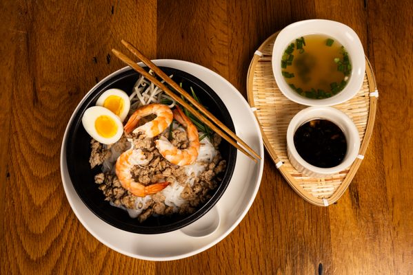 Bee's Vietnamese Street Food by null