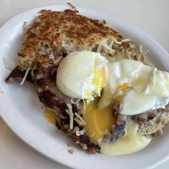 Barnside Diner - Corned Beef Hash - Diners Near Me - Alexandria, Virginia