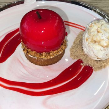 A La Mousse - Apple filled Apple with ice cream over Graham crackers - Desserts Near Me - Philadelphia, Pennsylvania A La Mousse - Apple filled Apple with ice cream over Graham crackers - Desserts Near Me - Philadelphia, Pennsylvania