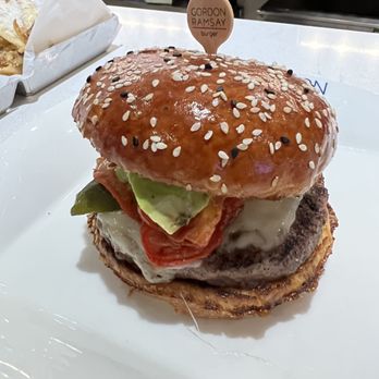 Gordon Ramsay Burger Las Vegas - Burgers Near Me - Las Vegas, Nevada Gordon Ramsay Burger Las Vegas - Burgers Near Me - Las Vegas, Nevada