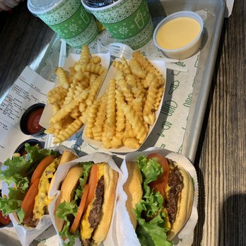 Shake Shack I-Drive - Ice Cream & Frozen Yogurt Near Me - Orlando, Florida Shake Shack I-Drive - Ice Cream & Frozen Yogurt Near Me - Orlando, Florida