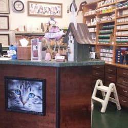 Alternative Veterinary Hospital - Lobby