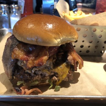 Chili's - Da Boss Burger - Bars Near Me - Warwick, Rhode Island