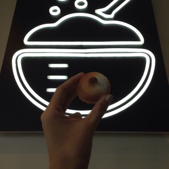 Daan Go Cake Lab - Desserts Near Me - Toronto, Ontario