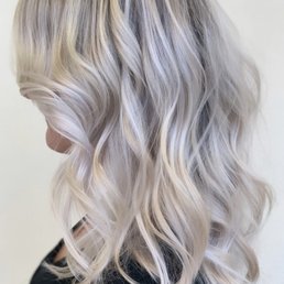 Absolutely love my platinum hair! Full foil by Erin Absolutely love my platinum hair! Full foil by Erin