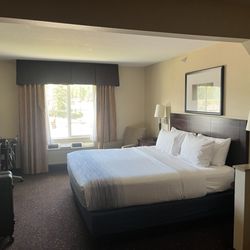 AmericInn by Wyndham Hill City Mt Rushmore - King bed